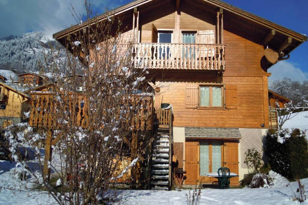 A4 Km De Megeve Tres Joli Studio Avec Jacuzzi ,Vue Sur Les Montagnes Au Calme Praz-sur-Arly Exterior foto