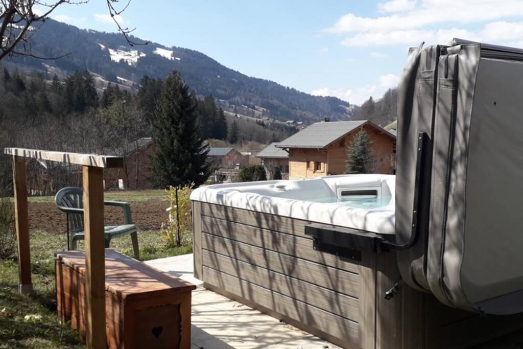 A4 Km De Megeve Tres Joli Studio Avec Jacuzzi ,Vue Sur Les Montagnes Au Calme Praz-sur-Arly Exterior foto