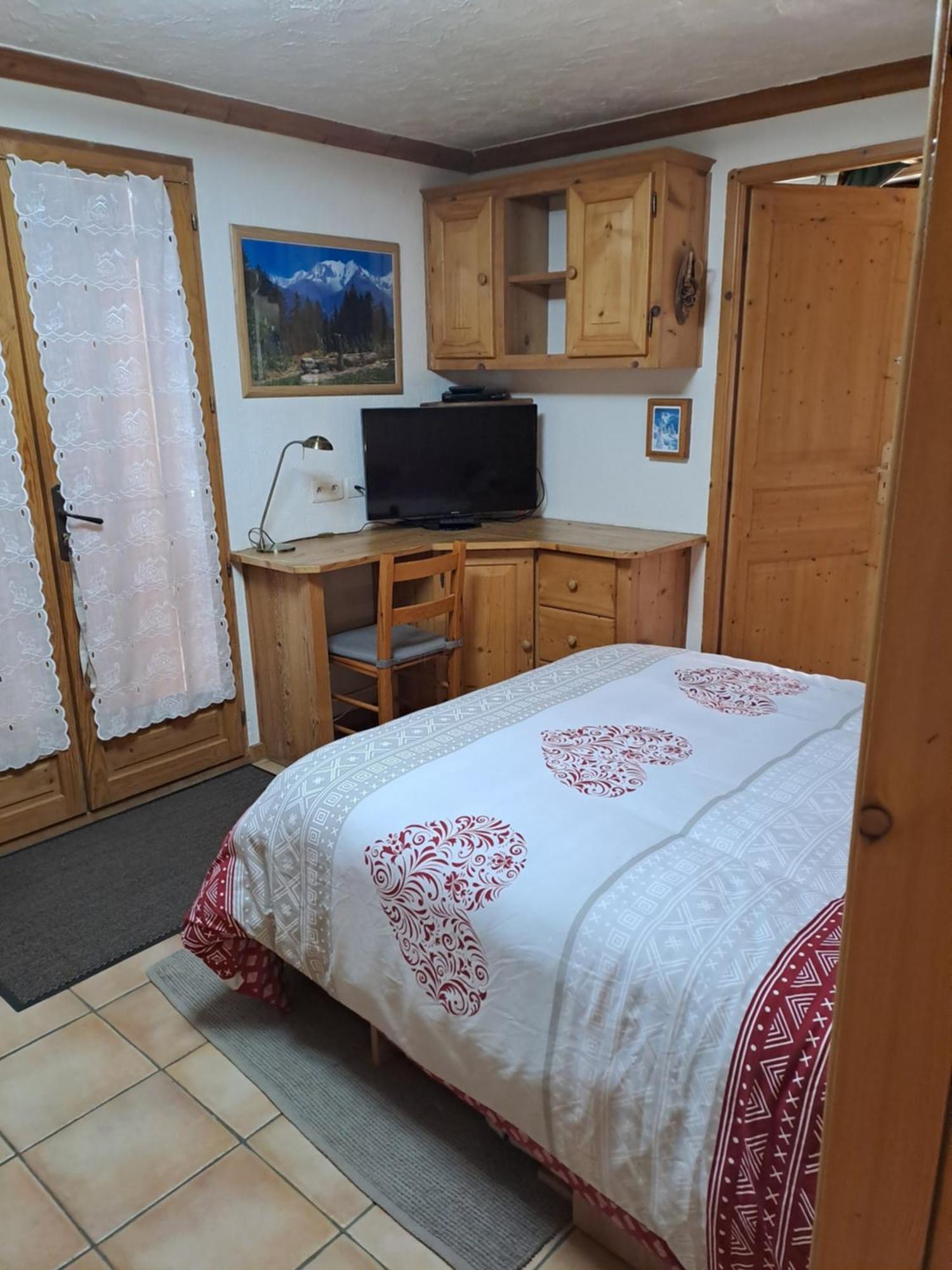 A4 Km De Megeve Tres Joli Studio Avec Jacuzzi ,Vue Sur Les Montagnes Au Calme Praz-sur-Arly Exterior foto